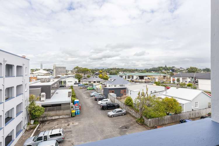 44/127 Saint Aubyn Street New Plymouth Central_18