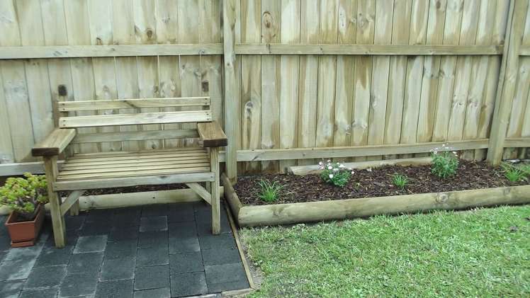 2/35 Beach Road Pahurehure_14