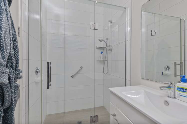 5 Laly Haddon Place Matakana_11