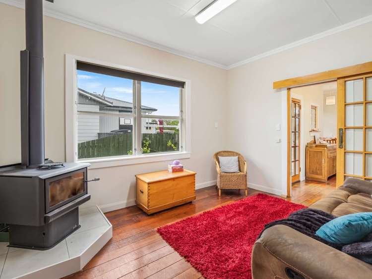 8 Chelwood Street Takaro_17