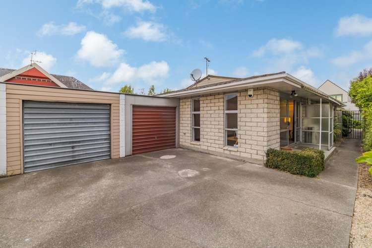 2 & 3/76 Ruskin Street_0