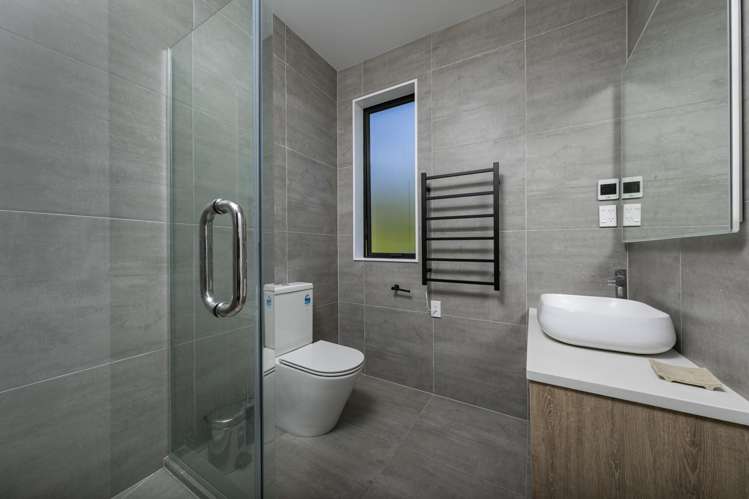 8C Albany Highway Greenhithe_27