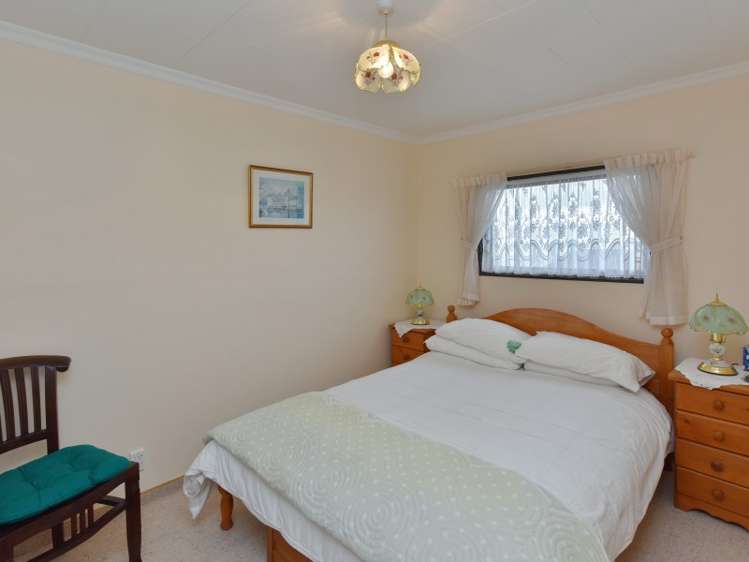 50 Seadown Crescent Amberley_13