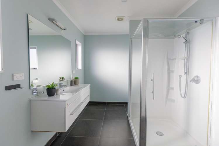 11 Yarnbrook Grove Churton Park_12