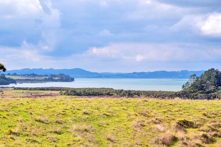 143d Tuparekura Road South Head_0