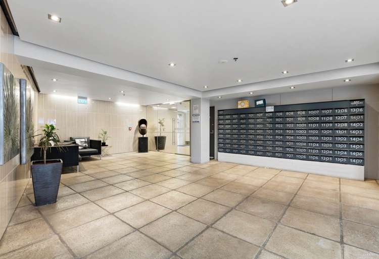207/17 Vogel Lane Auckland Central_13