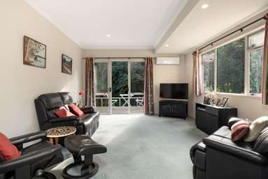 7 Fergusson Way_4
