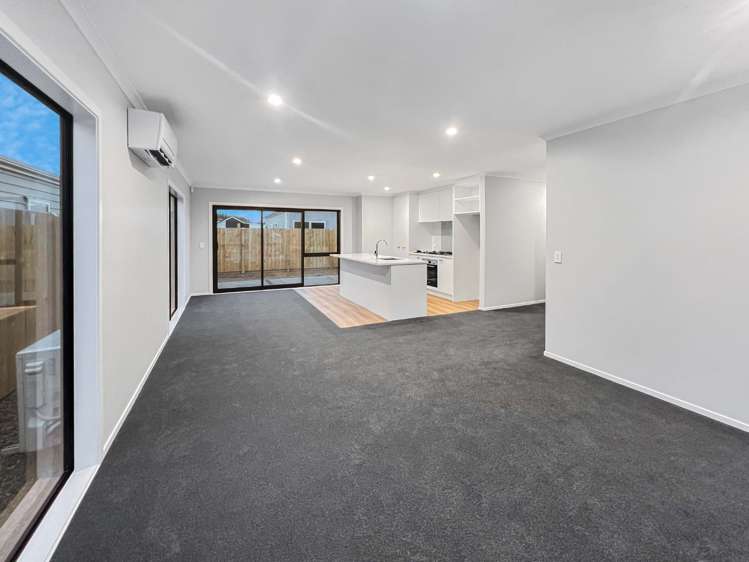 10 Rotoiti Place 10587_1