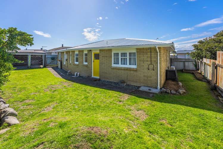 4 Colenso Place Otaki Beach_18