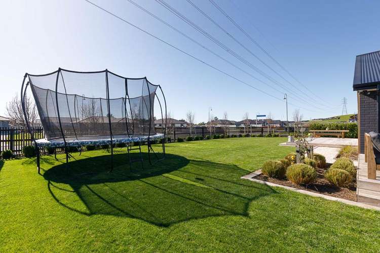 29 Honeyfield Drive Whalers Gate_31