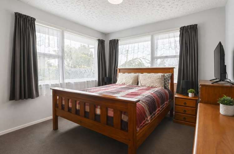 90 Frensham Crescent Woolston_15