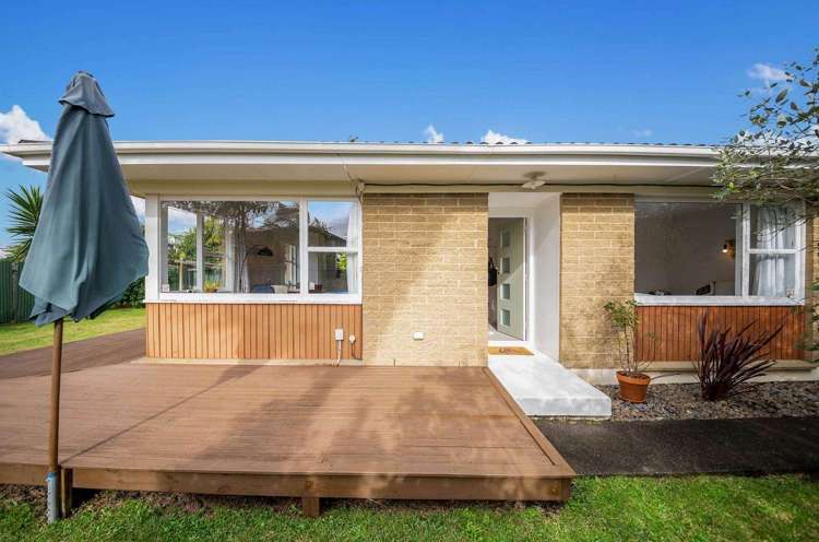 2/15 Lynette Place_0