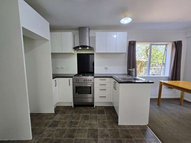 Granny Flat/66 Rivervale Grove Stanmore Bay_3