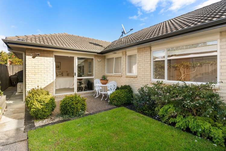 1 Zara Court Flat Bush_25