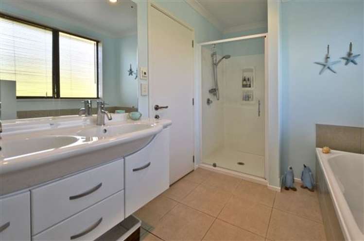 138a Richmond Hill Road Richmond Hill_24