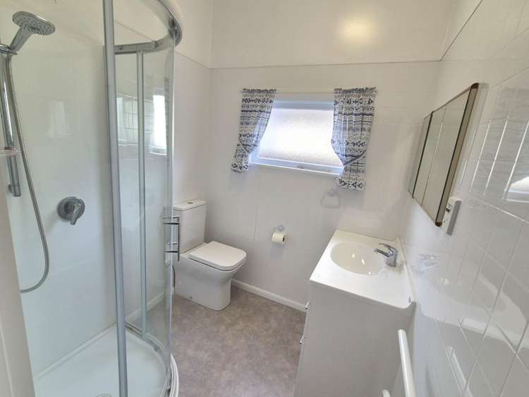 22 Rossiter Avenue Waterloo_12