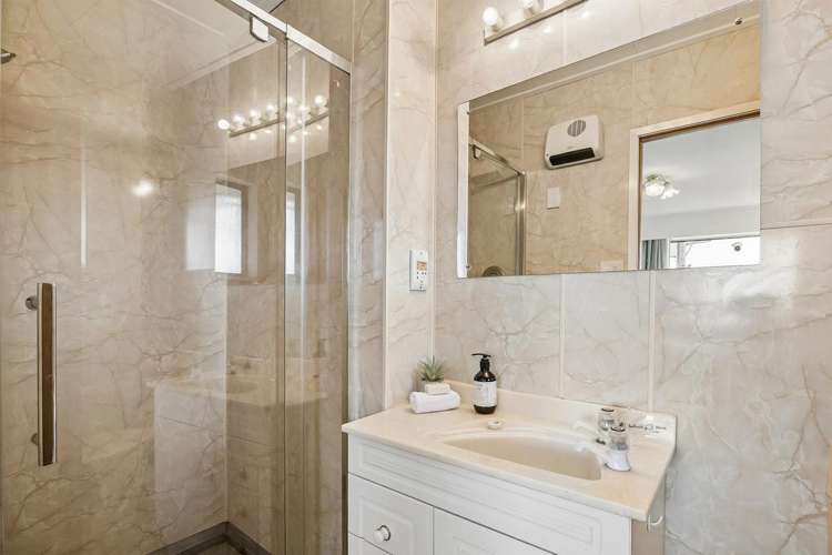32 Bangor Terrace Kew_14