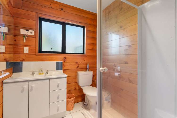 87 Pukeoware Road Glenbrook_14