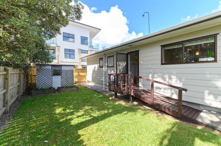 2/18 Gloria Avenue Te Atatu Peninsula_14