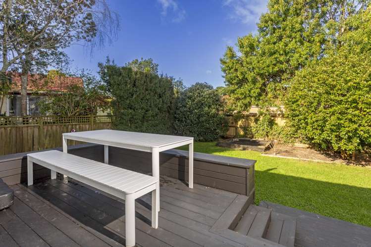 313 Royal Road Massey_11