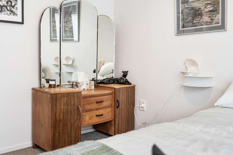 2/2 Riverview Road New Lynn_10