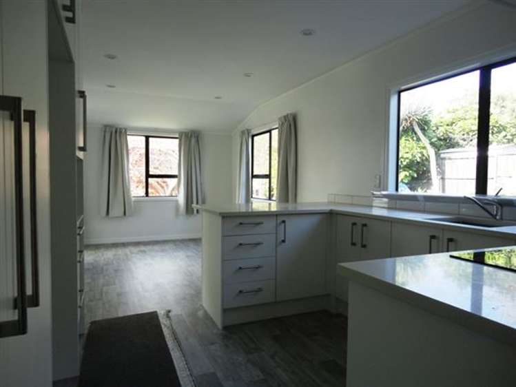 9 Rochas Place Clover Park_4