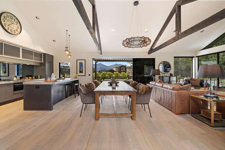 7 Reading Court Jacks Point_19