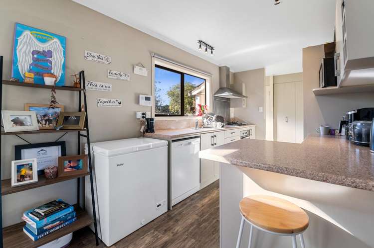 6 Puriri Crescent Hillcrest_3