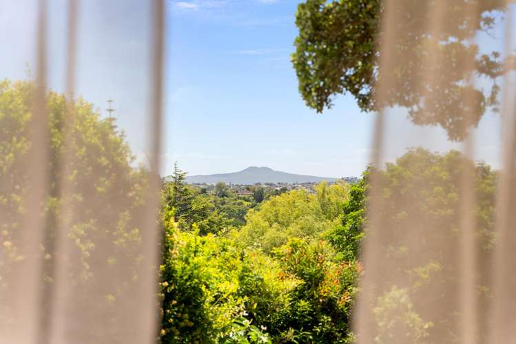 354 Whitford Road Whitford_1