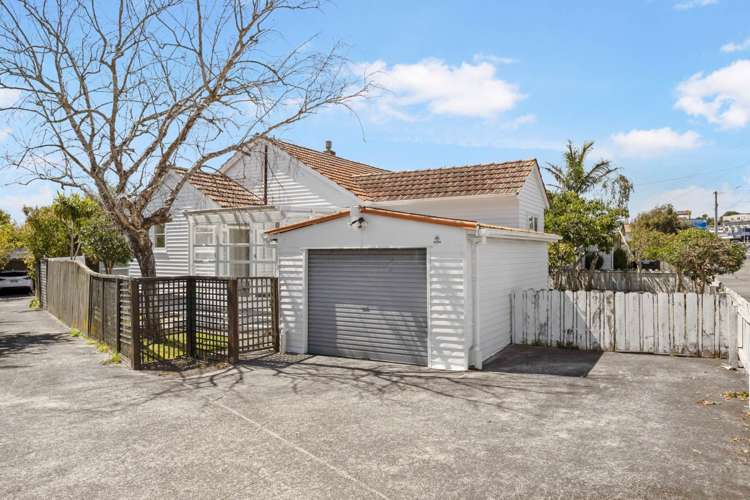 2091 Great North Road Avondale_15