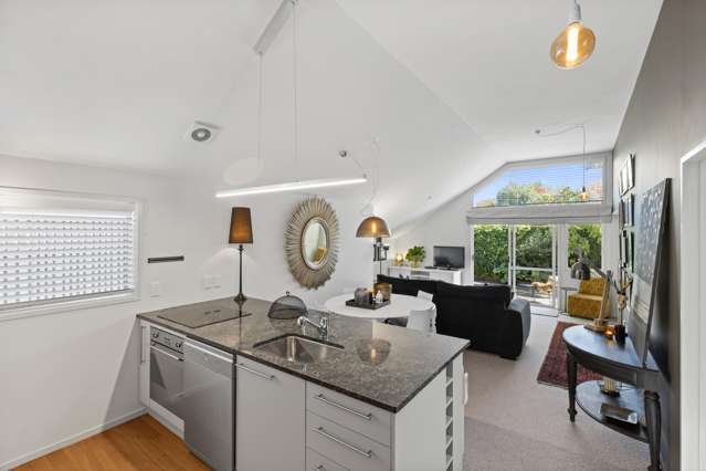 3/93 Aikmans Road Merivale_3