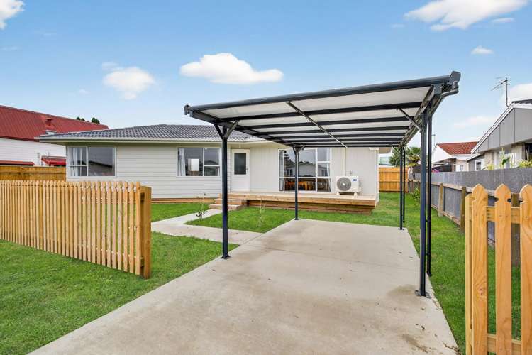 406 Avenue Road West_0