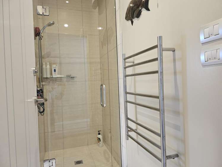 122B Rutherglen Road Paroa_8