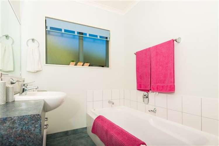 9 Becker Way Karori_9