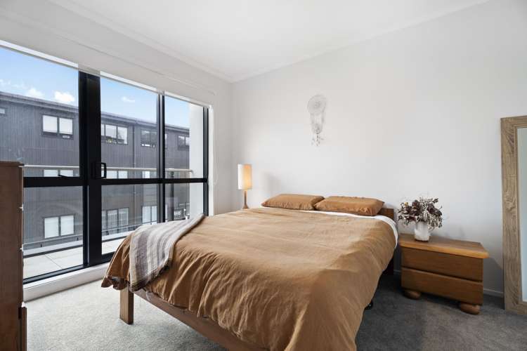 3/11 Carlos Drive Flat Bush_11