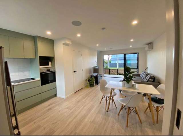 2/103 Flanshaw Road Te Atatu South_2