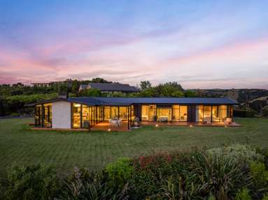 2 Heipipi Drive, Esk Hill Estate_2