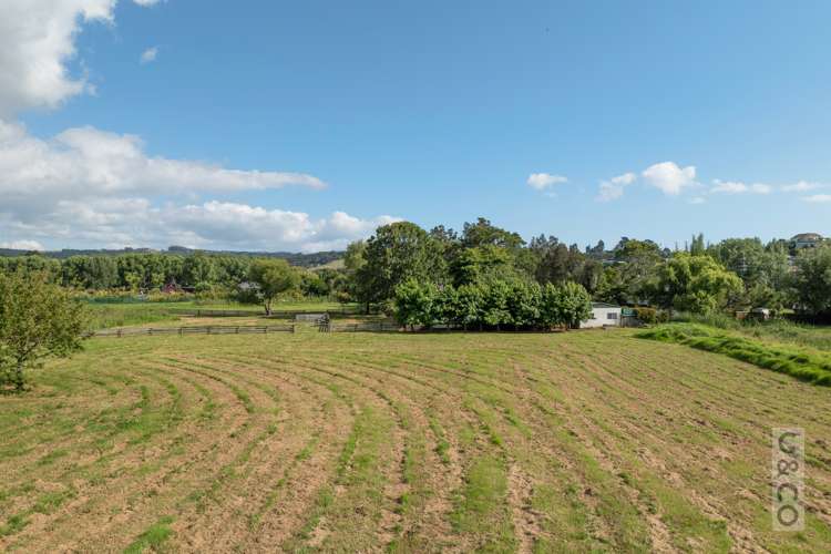 76 Awaroa Road Helensville_43