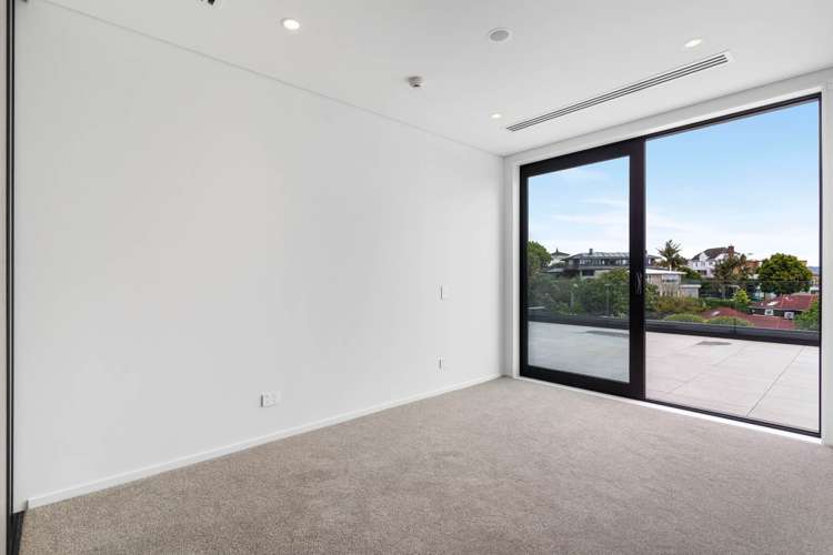 Meadowbank Road Meadowbank_8