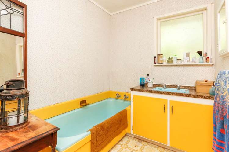 3 Bush Road Waiatarua_7