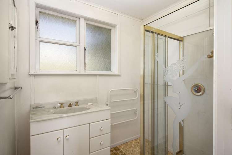 172 Champion Street Cannons Creek_10