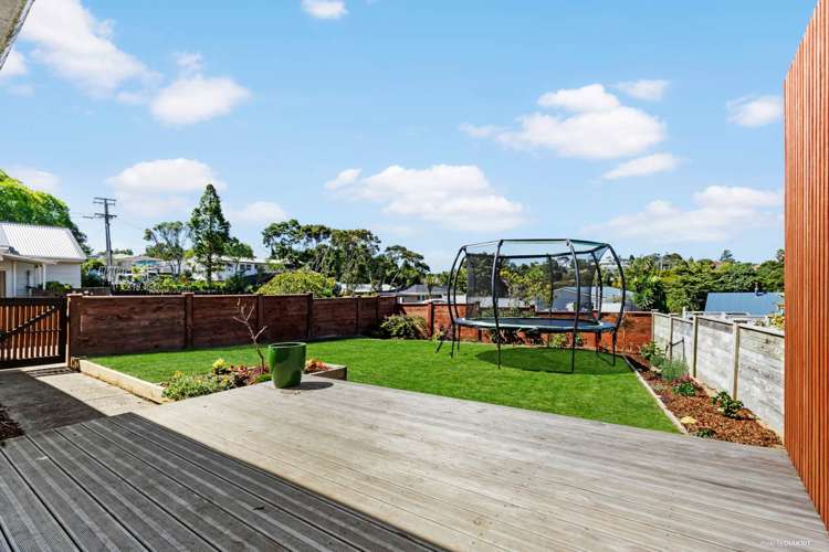 2/1 Hiwihau Place Glenfield_15