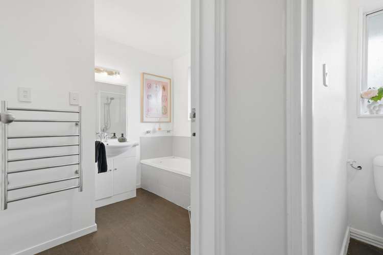 1/106 Lake Terrace Road Burwood_9