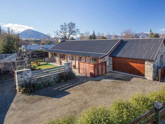 54 Dale Street Albert Town_1