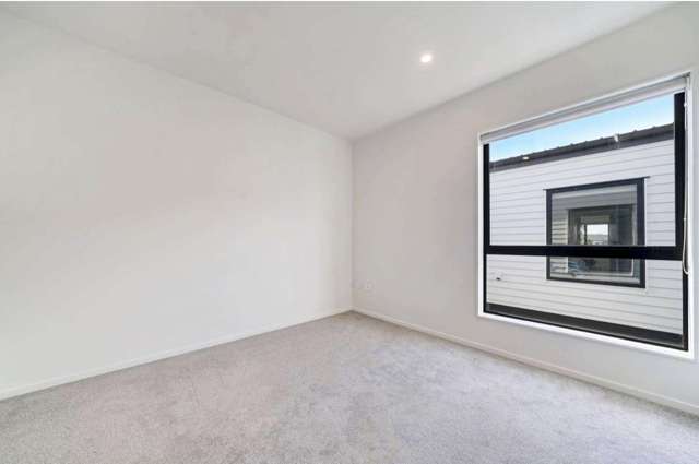 2/1 Cape Road Mangere_4