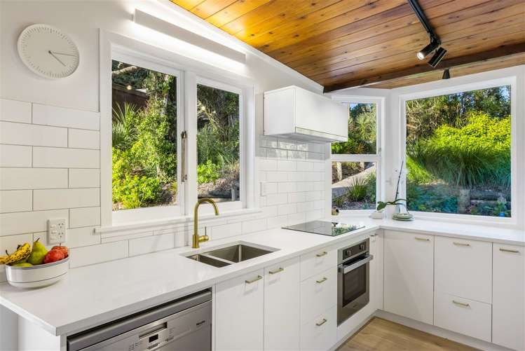 105 Bodhisattva Road Waitoki_6