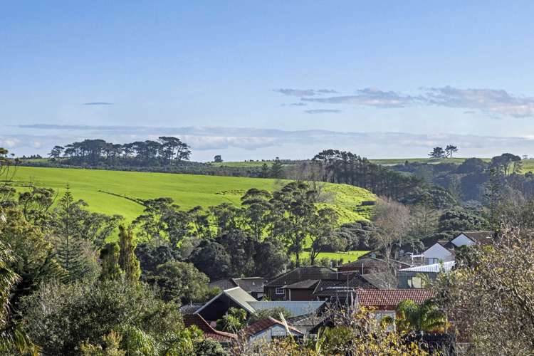 2/3c Long Bay Drive Torbay_17