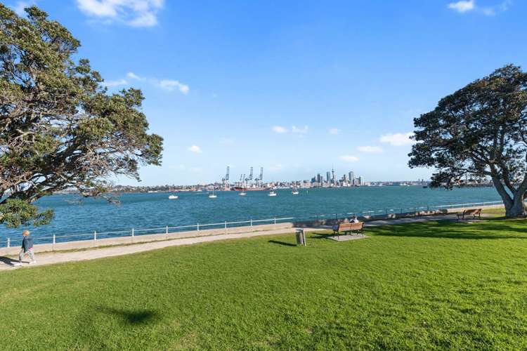 31 Queens Parade Devonport_31