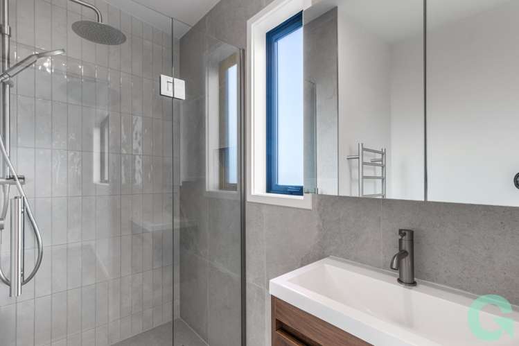 2/37 Bay Street 1628_9