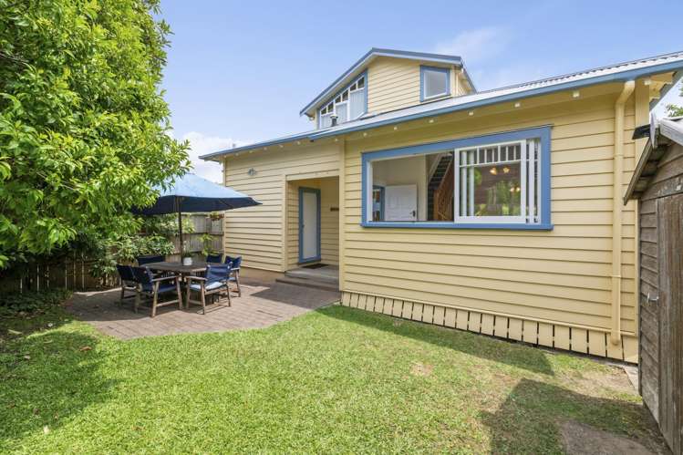 6 Valley Road Northcote_11